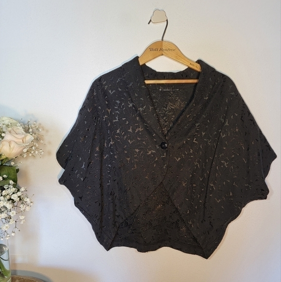 MYSTERY shawl black floral print button M - Picture 1 of 6
